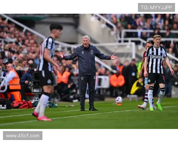 记者称姆伯莫将随队战西汉姆联